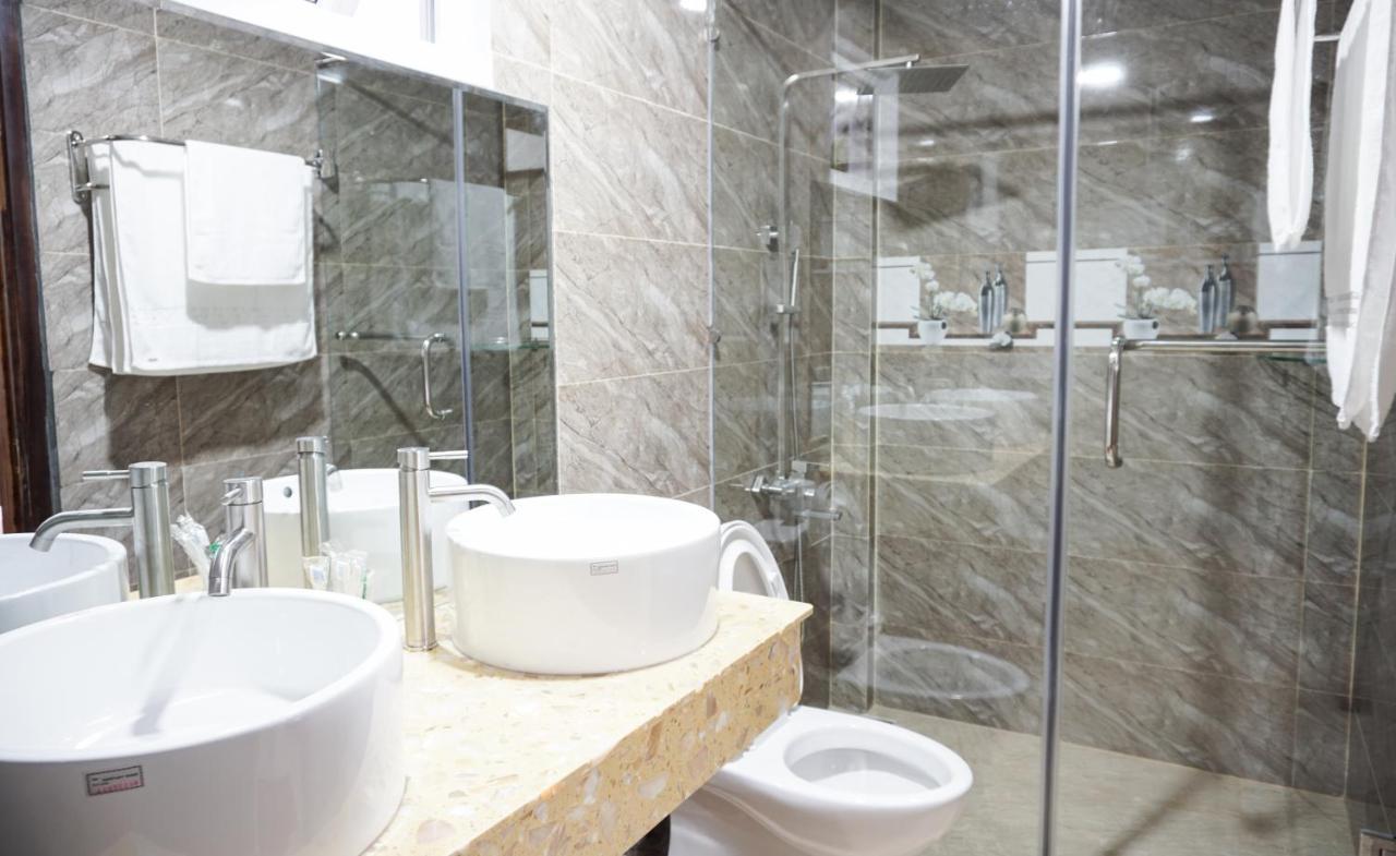Hung Long Hostel Хюе Екстер'єр фото